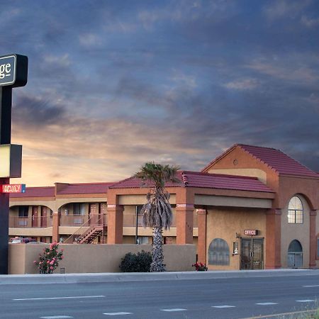 Travelodge By Wyndham Kingman Esterno foto
