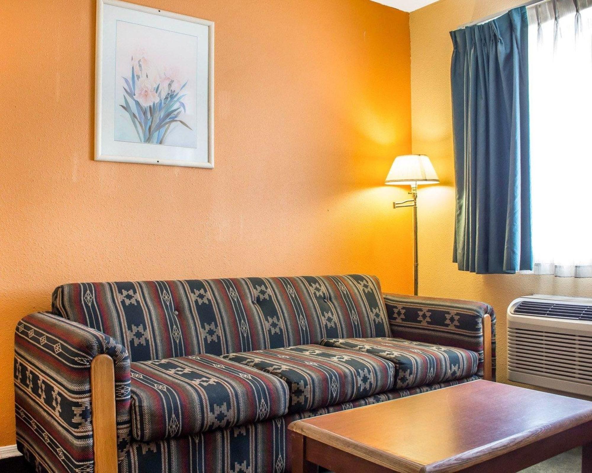 Travelodge By Wyndham Kingman Esterno foto