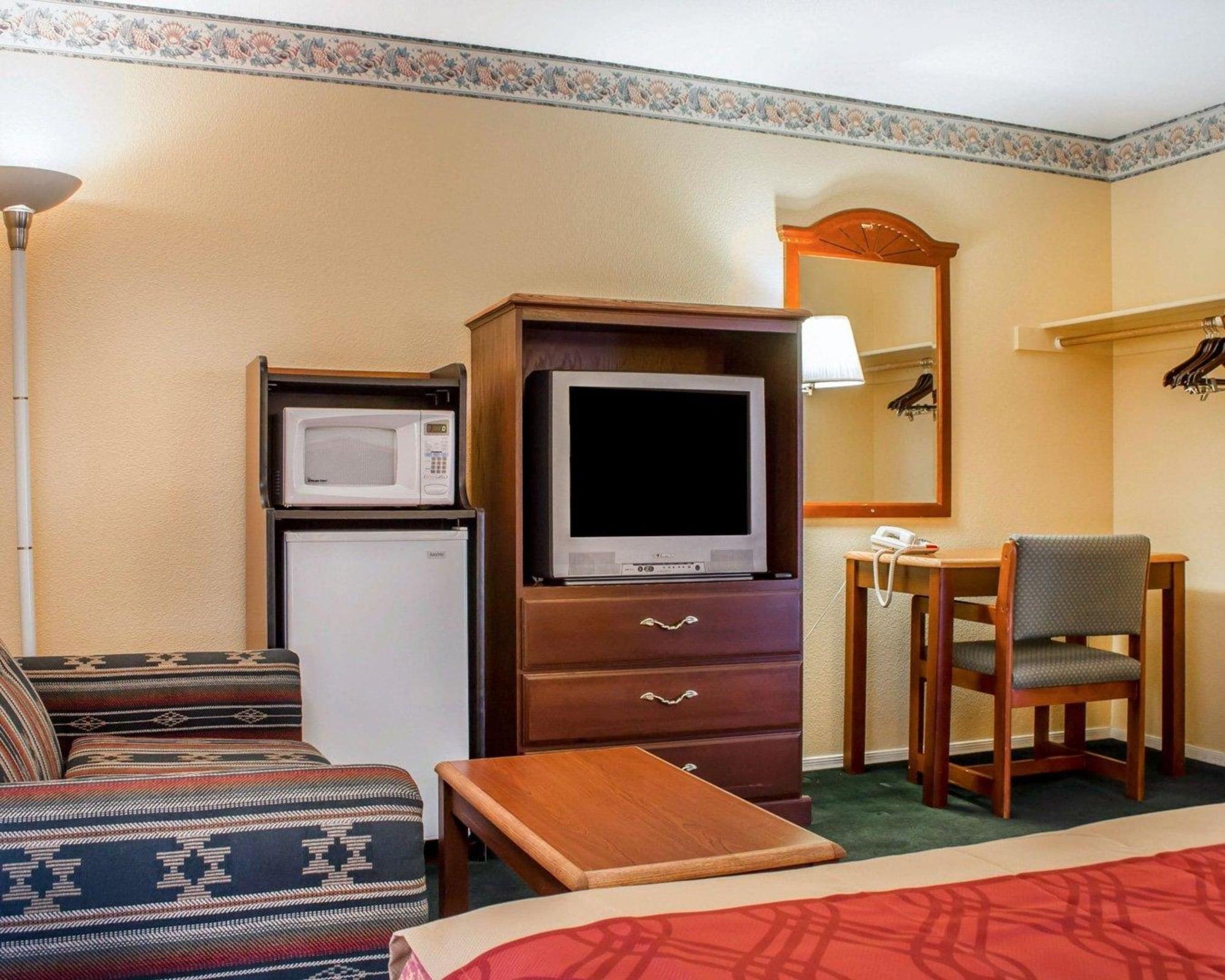Travelodge By Wyndham Kingman Esterno foto
