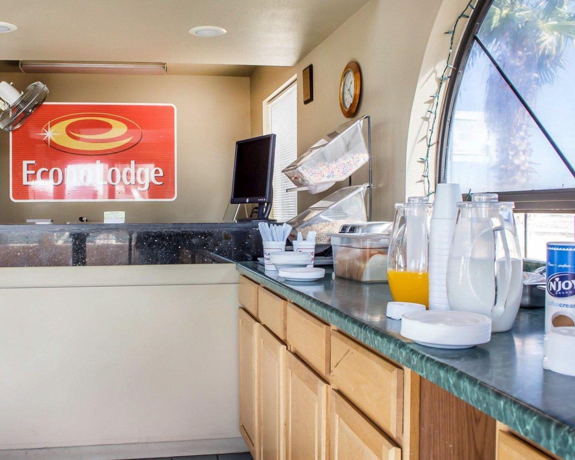 Travelodge By Wyndham Kingman Esterno foto