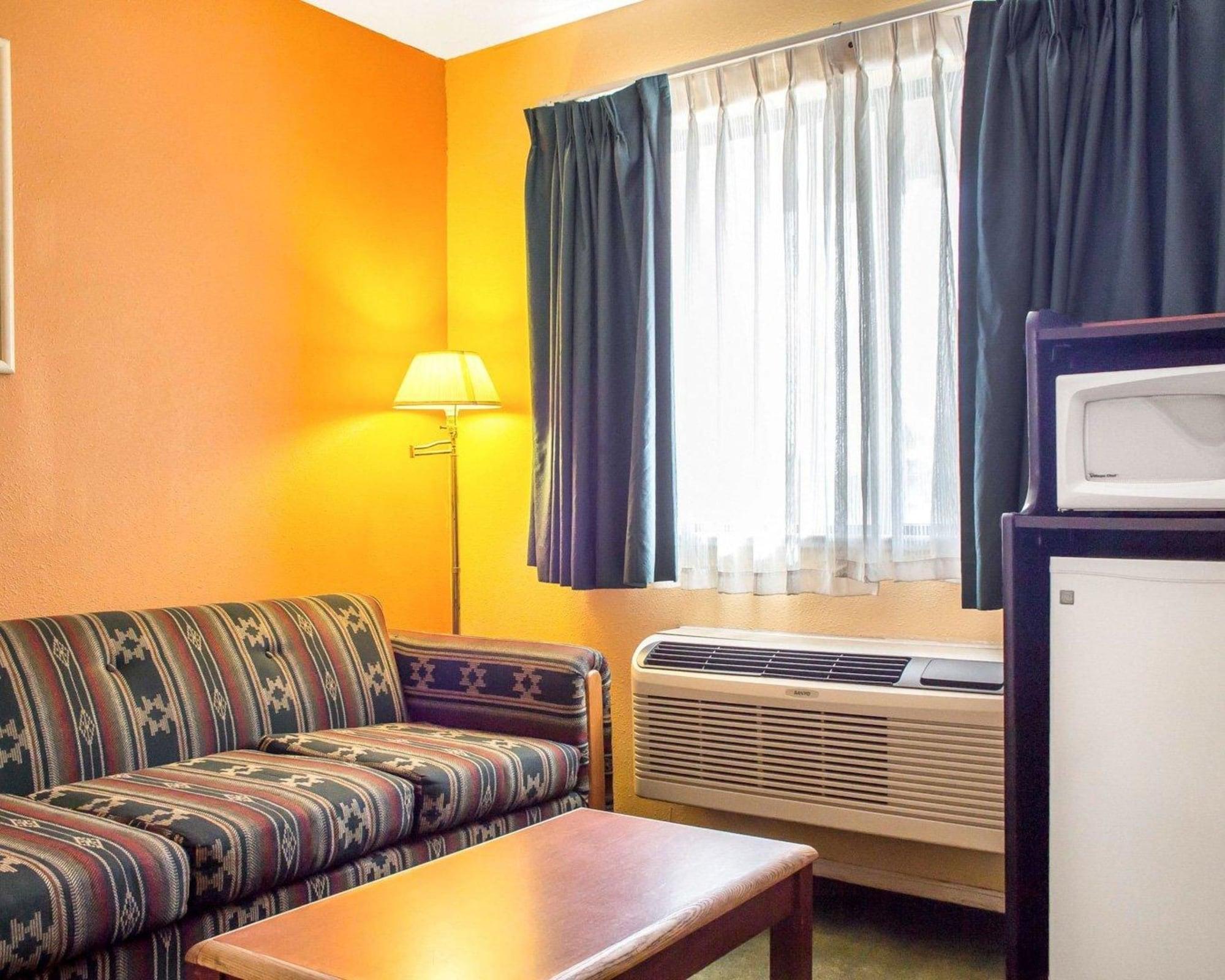 Travelodge By Wyndham Kingman Esterno foto