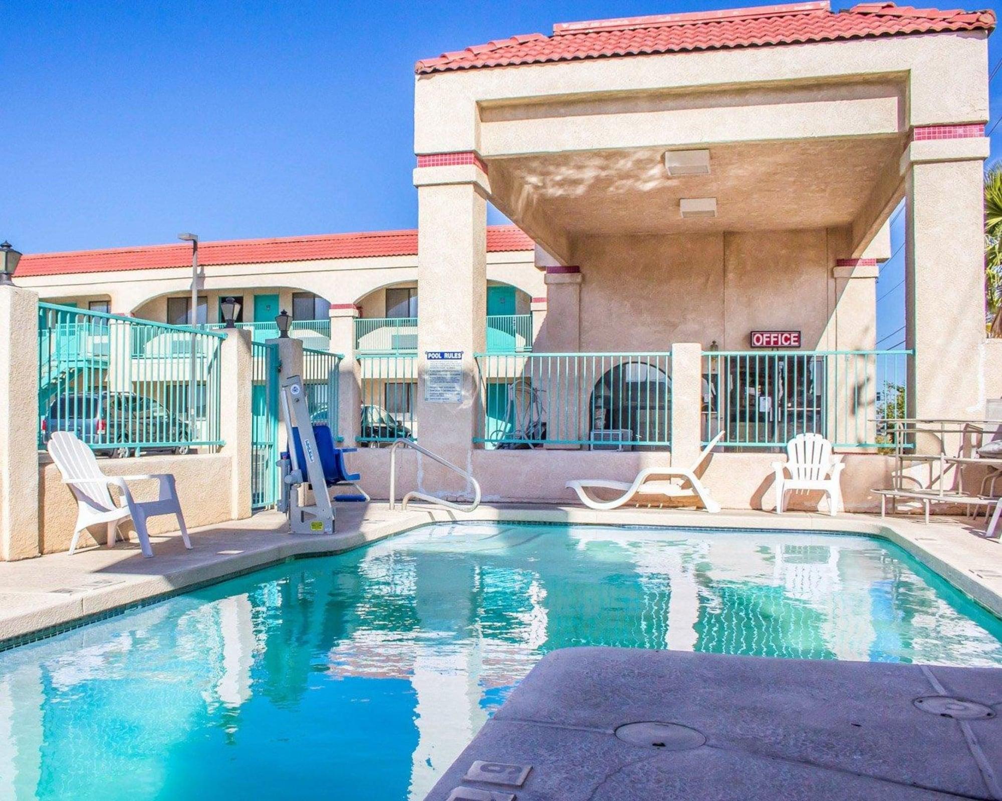 Travelodge By Wyndham Kingman Esterno foto