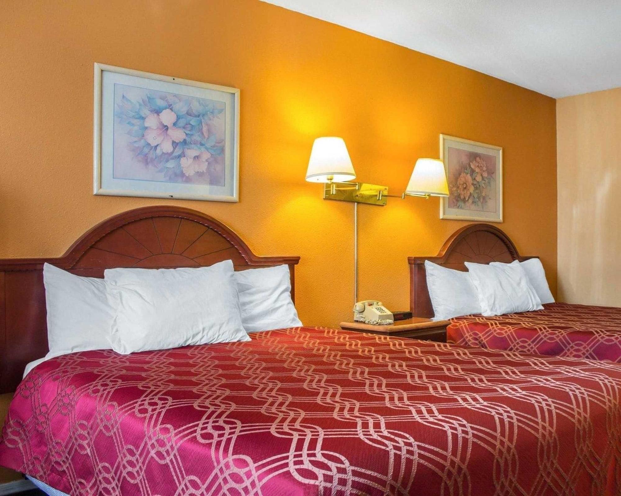 Travelodge By Wyndham Kingman Esterno foto