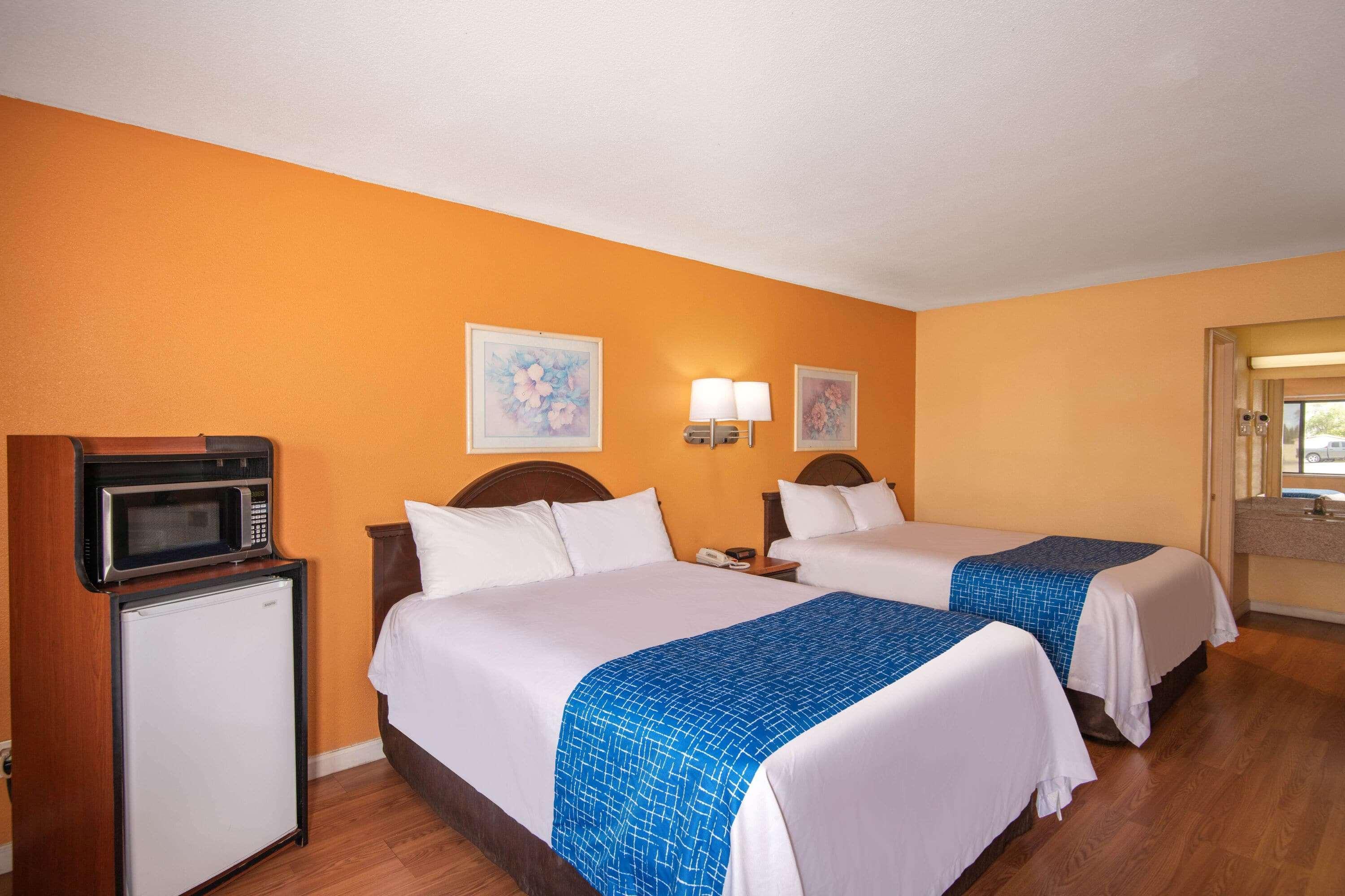 Travelodge By Wyndham Kingman Esterno foto