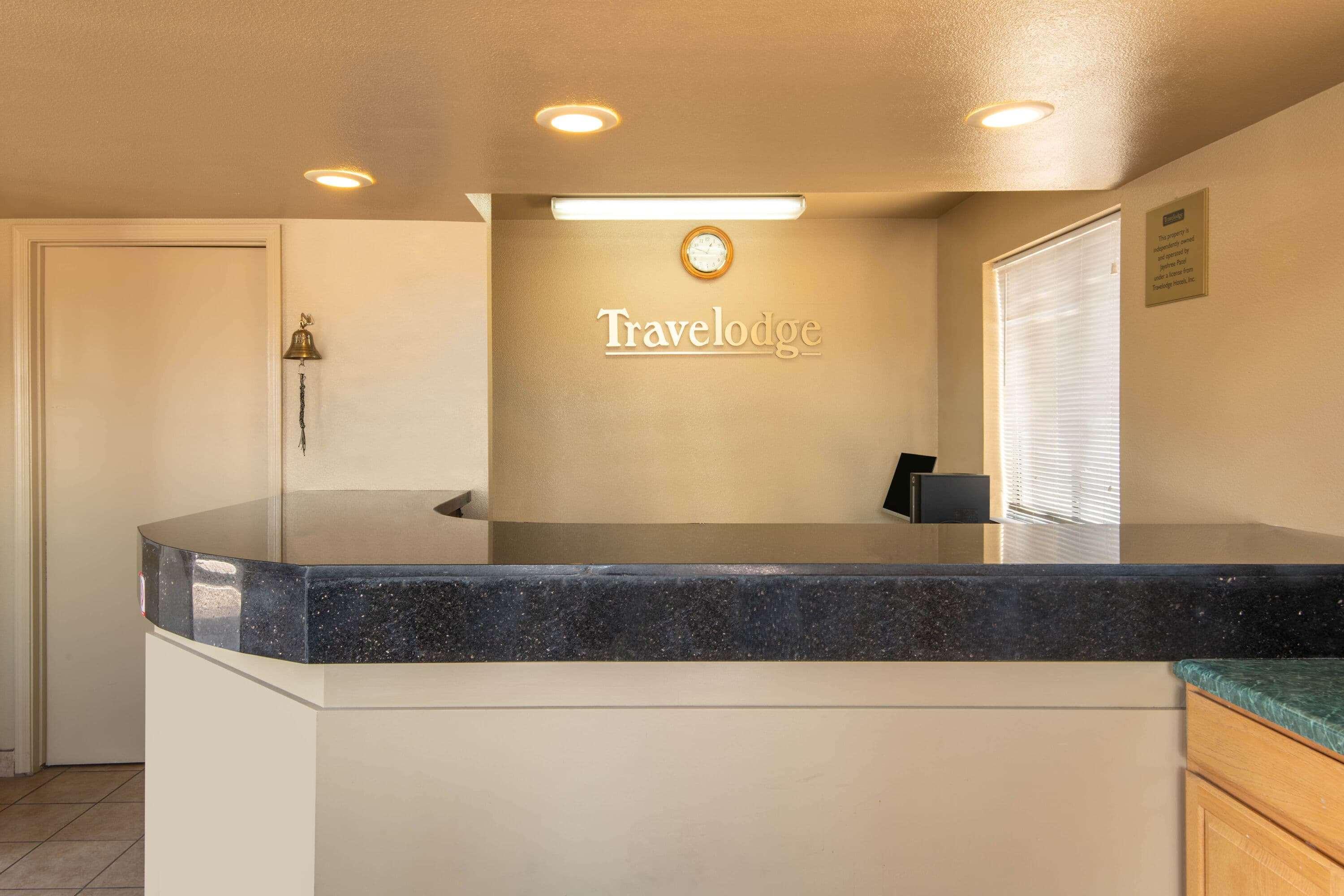 Travelodge By Wyndham Kingman Esterno foto