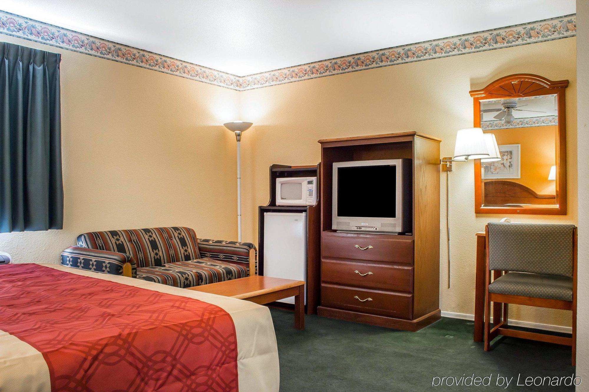 Travelodge By Wyndham Kingman Esterno foto