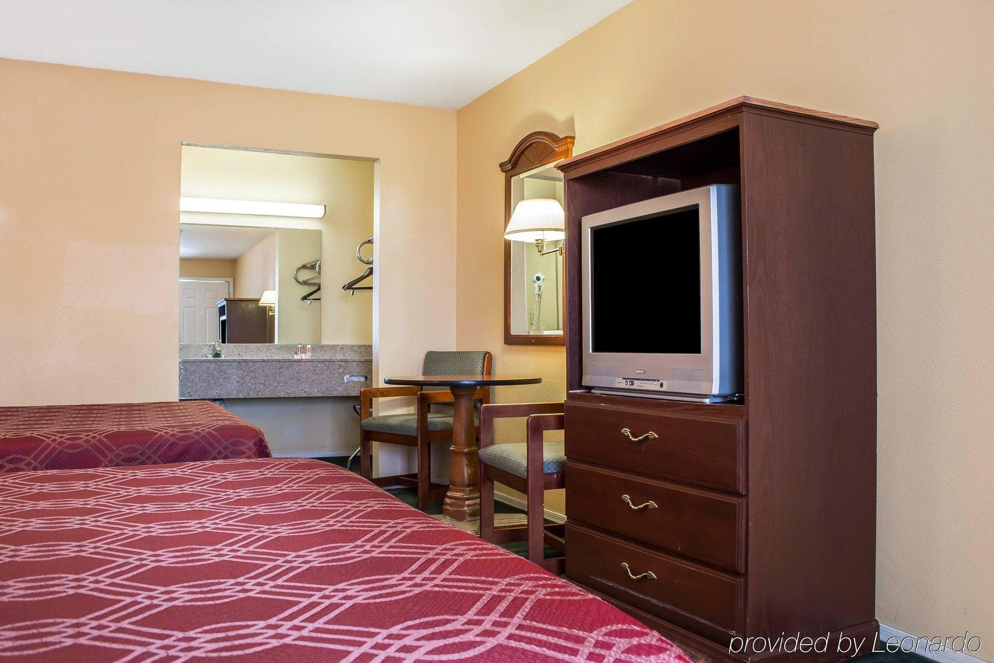 Travelodge By Wyndham Kingman Esterno foto