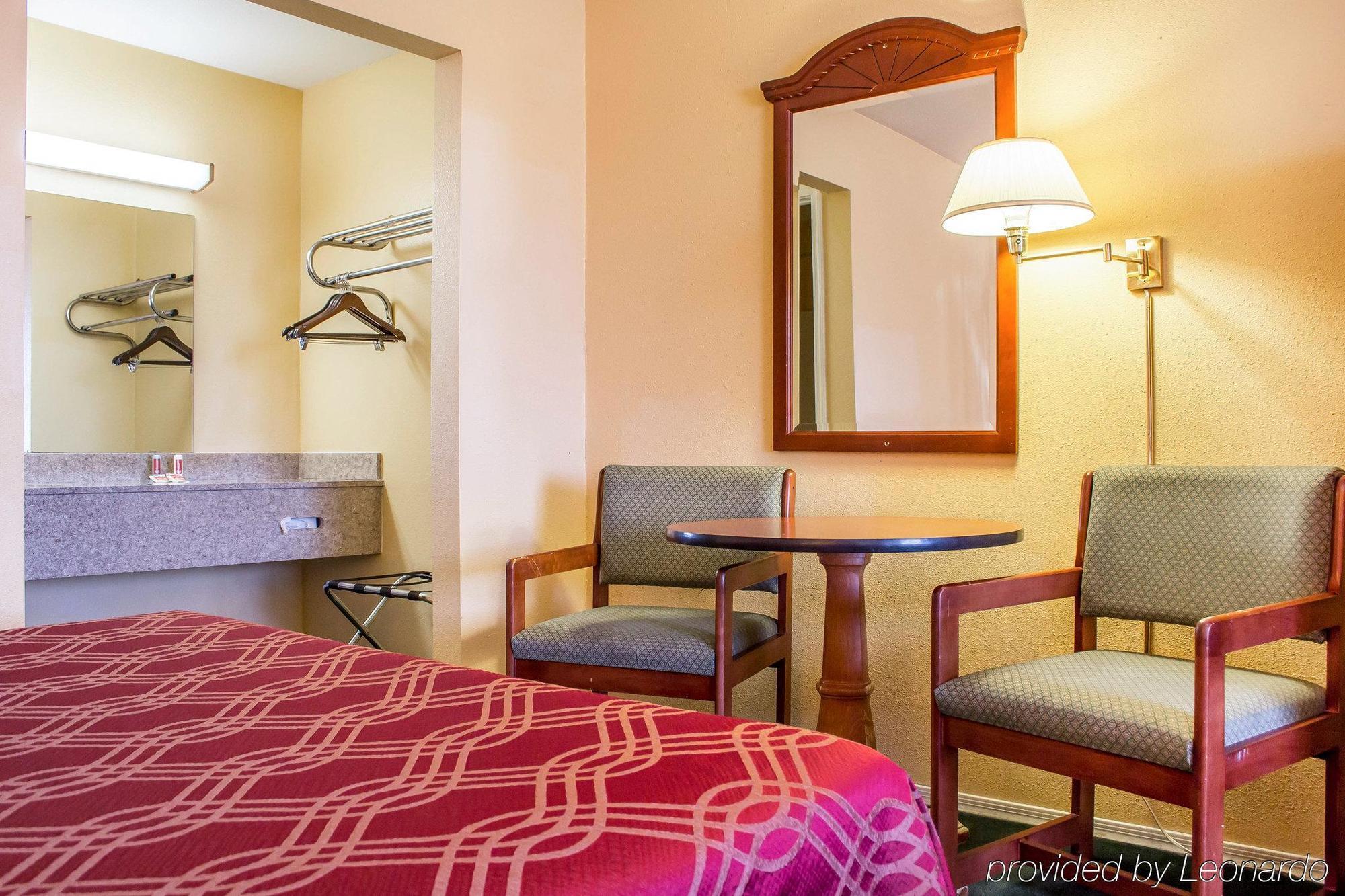 Travelodge By Wyndham Kingman Esterno foto