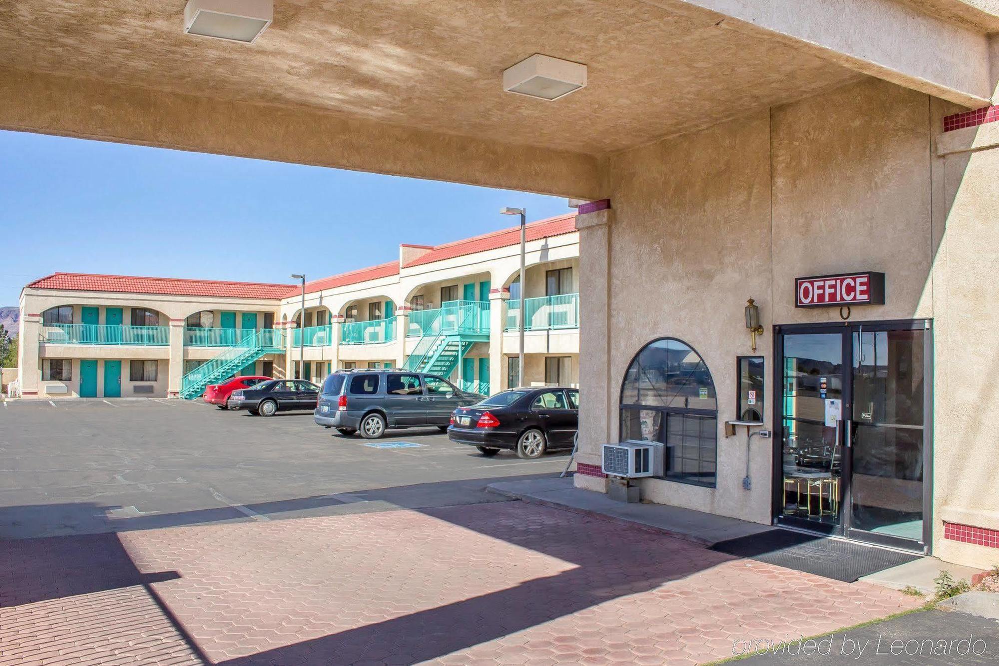 Travelodge By Wyndham Kingman Esterno foto