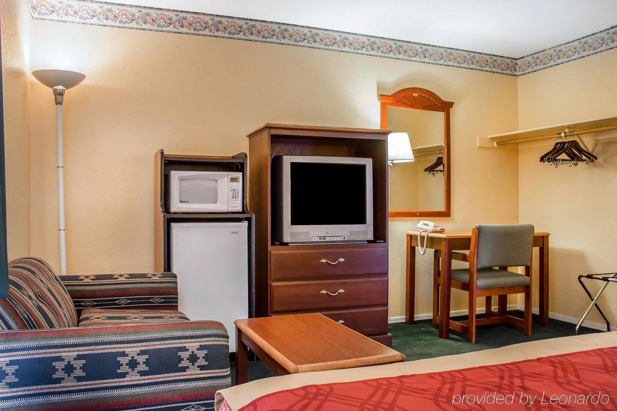 Travelodge By Wyndham Kingman Esterno foto